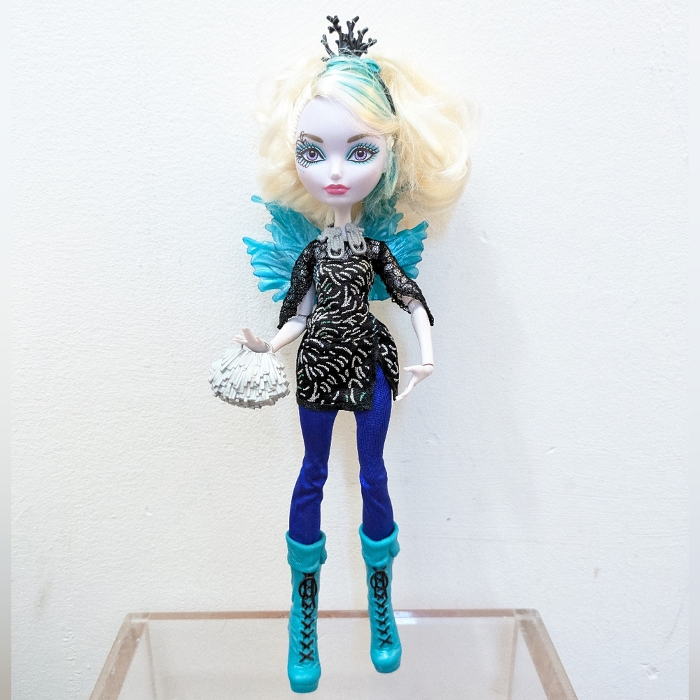 Ever After High Royal Faybelle Thorn Daughter of The Dark King Doll